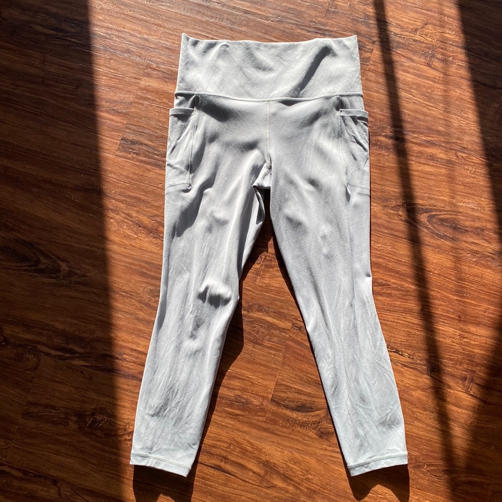 Athleta Salutation Stash Pocket II 7/8 Pant